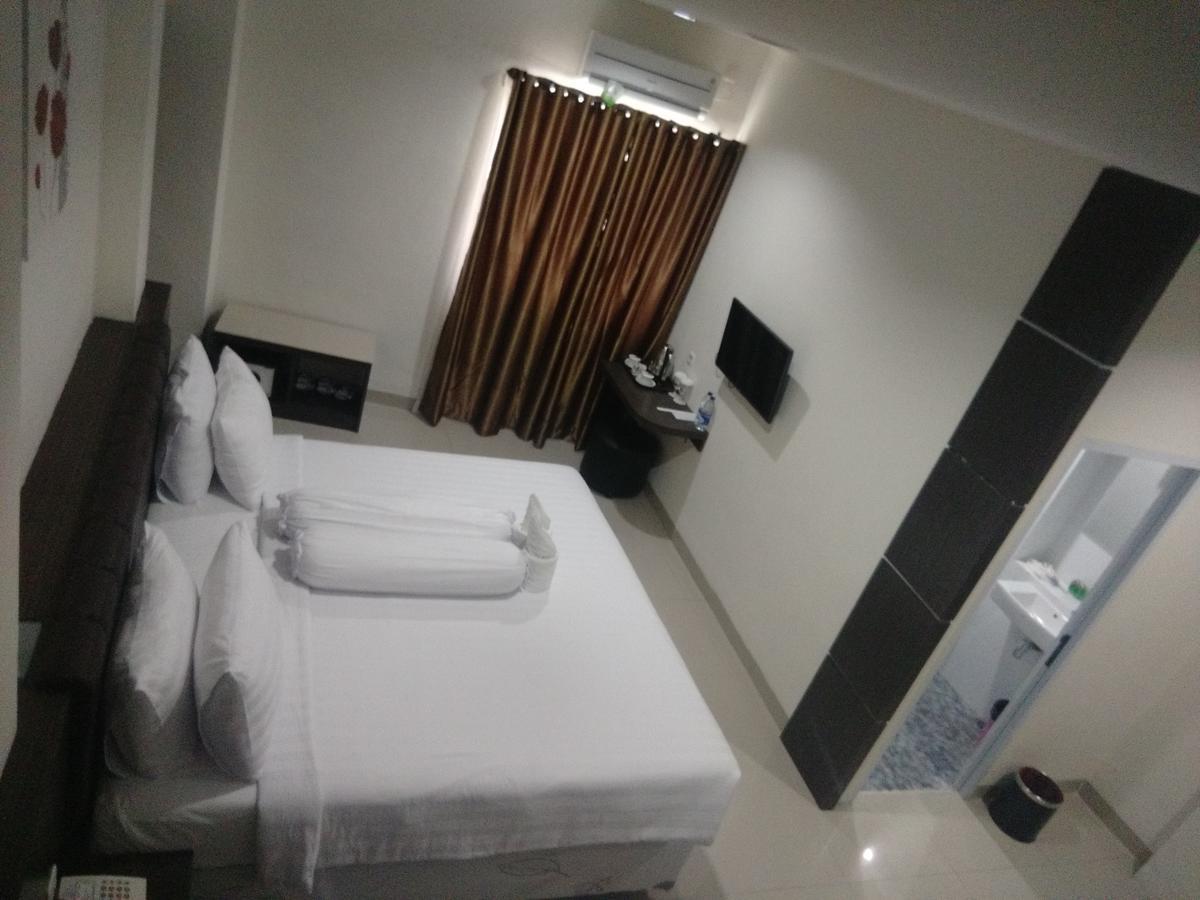 Grand Indobaru Hotel Selatpanjang Экстерьер фото