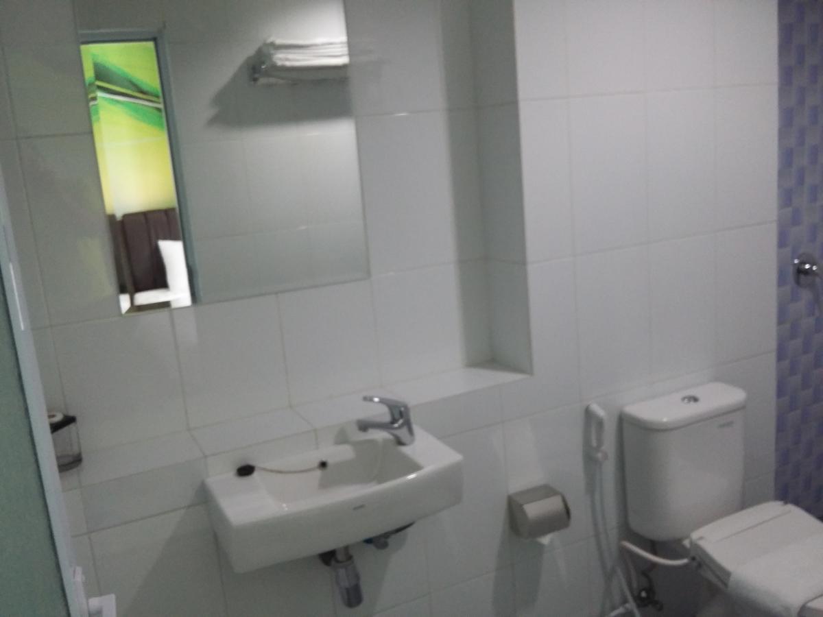 Grand Indobaru Hotel Selatpanjang Экстерьер фото