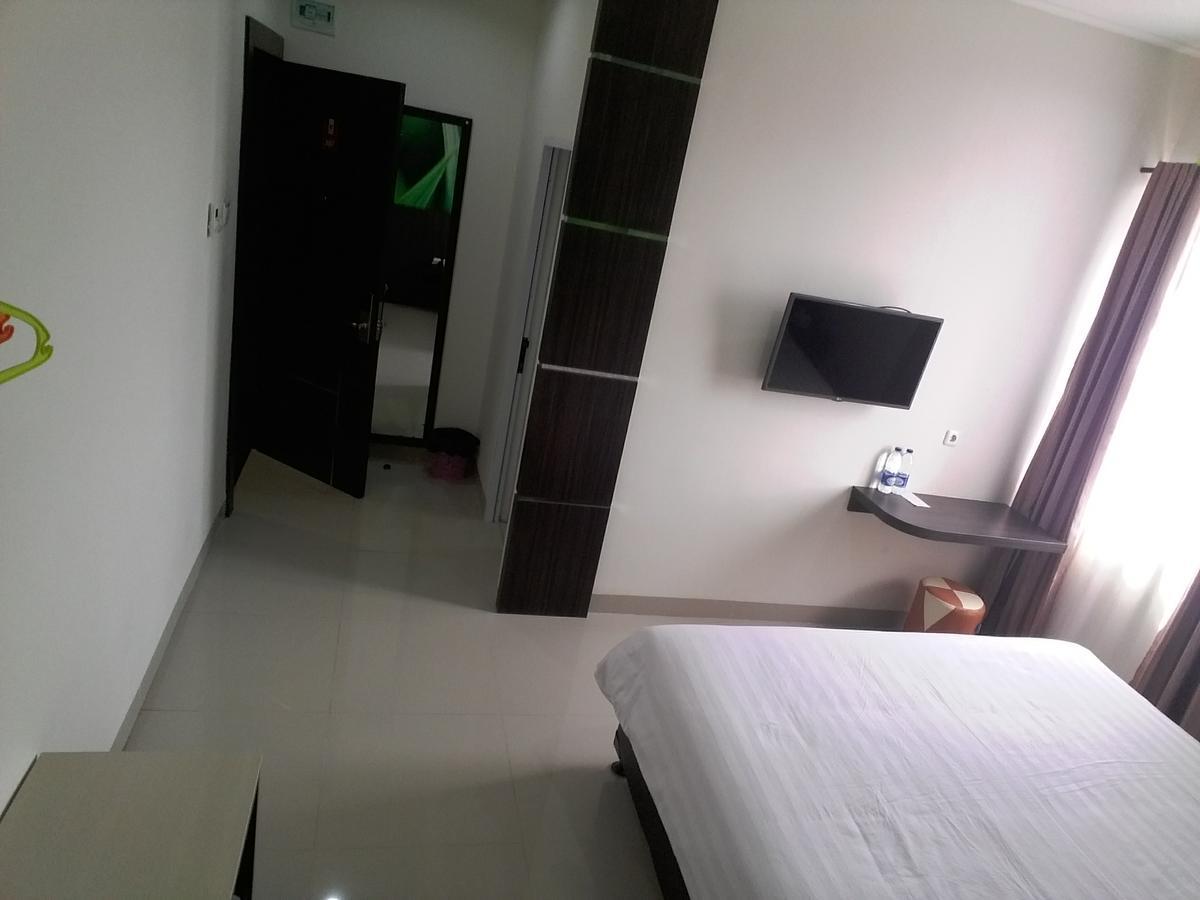Grand Indobaru Hotel Selatpanjang Экстерьер фото