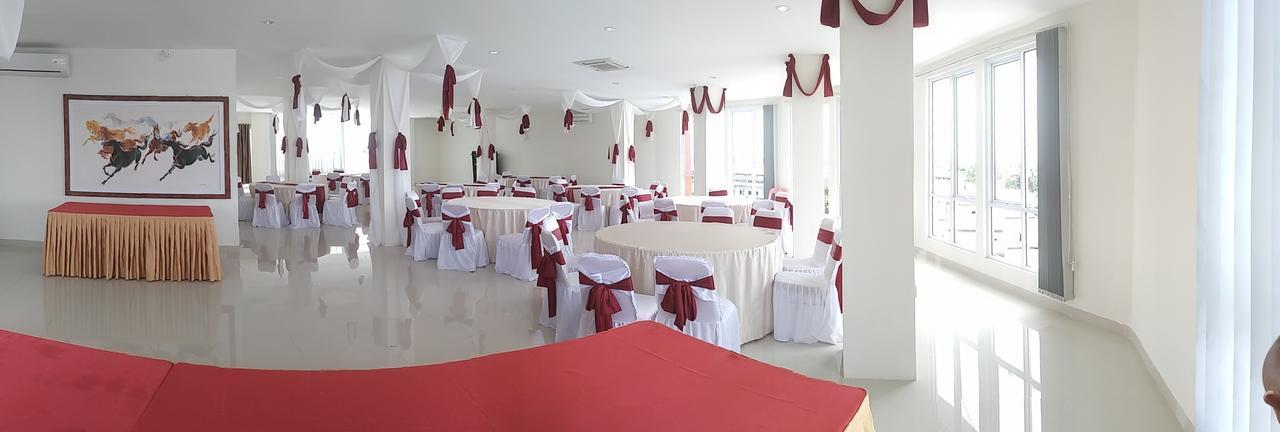 Grand Indobaru Hotel Selatpanjang Экстерьер фото